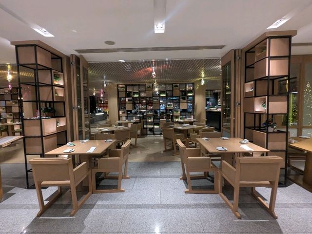 曼谷假日飯店，齊隆商業區的高等級Holiday Inn