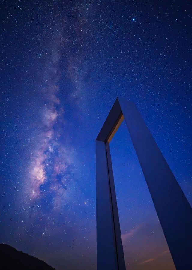 一春花事，以大圍山的星空花海日出結尾