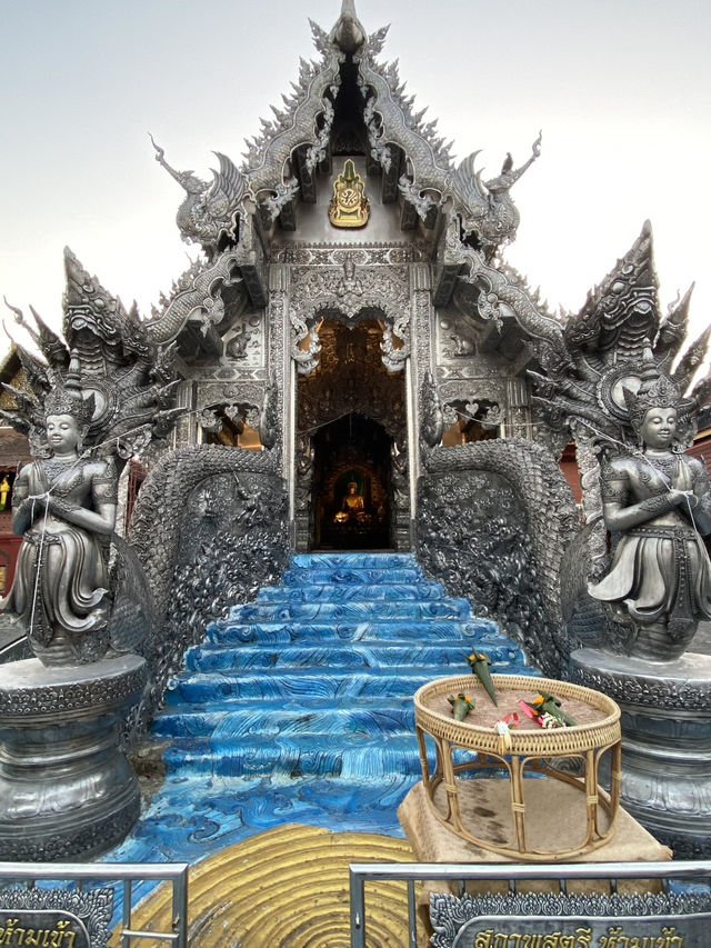 Silver Temple Chiang Mai: A Shimmering Slice of Peace