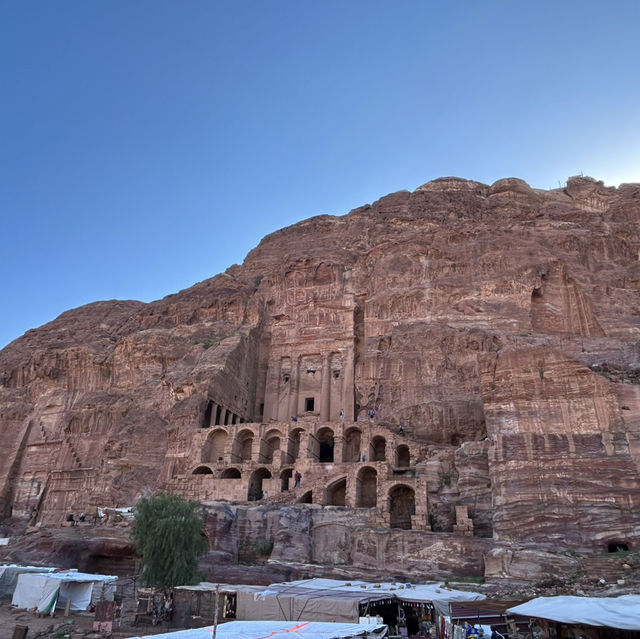 Wonders of the World: Marvel at the Magic of Petra