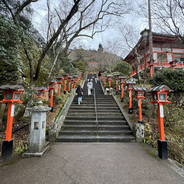 柯南「迷宮的十字路」之鞍馬寺