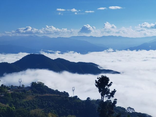 邦東——總要奔赴一場雲海吧！