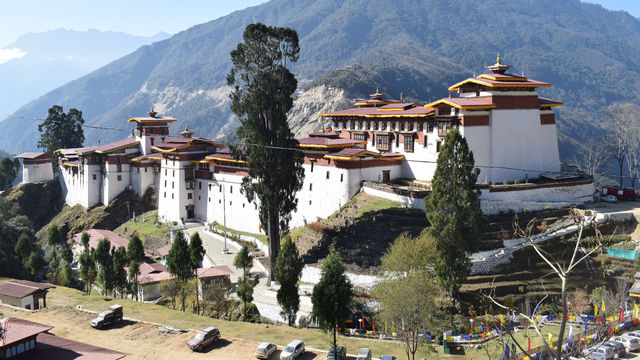  Bhutan - The worlds’ happiest country