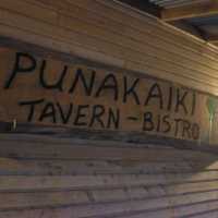 "Punakaiki Tavern & Bistro: A Scenic Dining Experience on New Zealand’s West Coast"