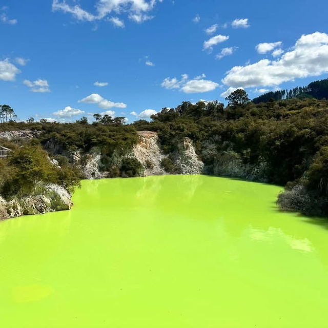 Earth's Fury Unleashed: A Breathtaking Visit to Waiotapu Thermal Wonderland