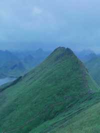 廣西崇左劍龍山｜層巒疊嶂，九曲迴腸，美而不自知。