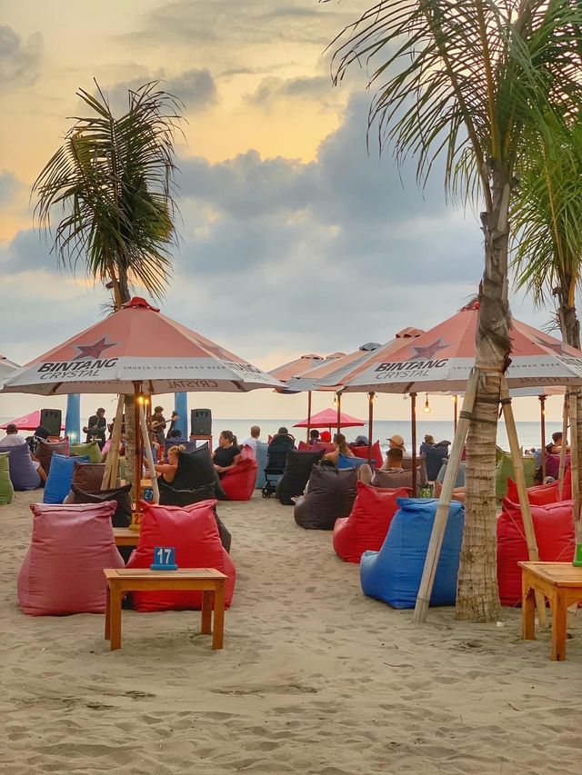 🇮🇩Chilled bar on Seminyak Beach💚Check it out👍