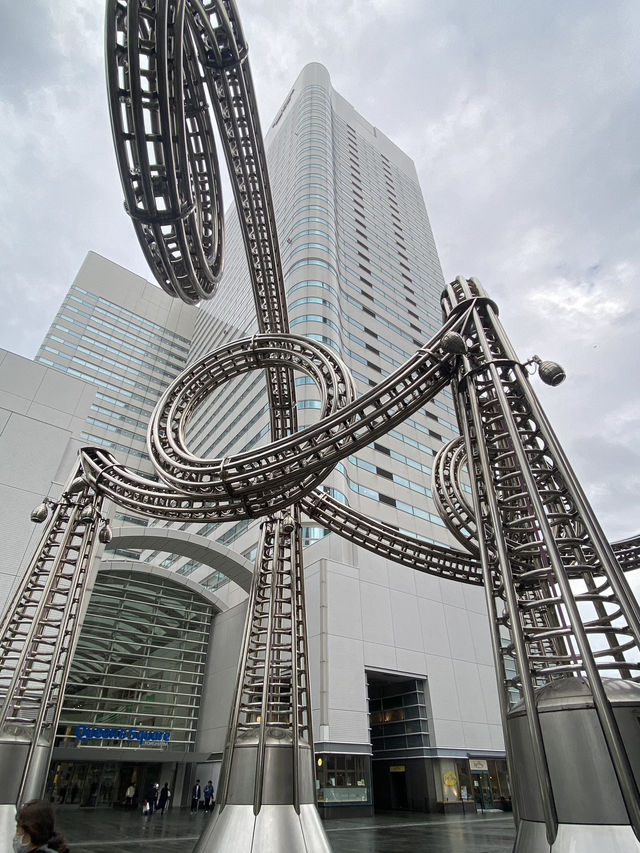 Minato Mirai: A Futuristic Waterfront Escape