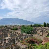 Napoli - History, Food, and the Coast