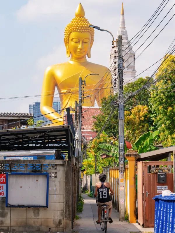 Discover the Best Photo Spots at Wat Paknam in Bangkok