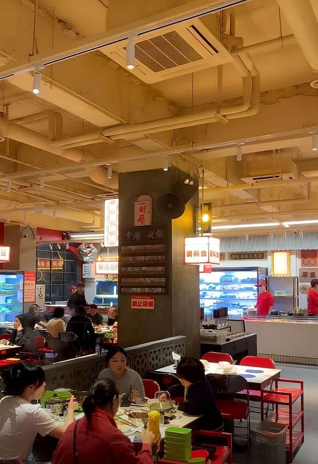 這家新開的火鍋店，簡直是美食探店者的福音