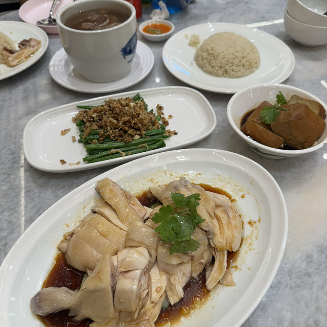 Best Chicken Rice at AEON Tebrau is Swee Kee