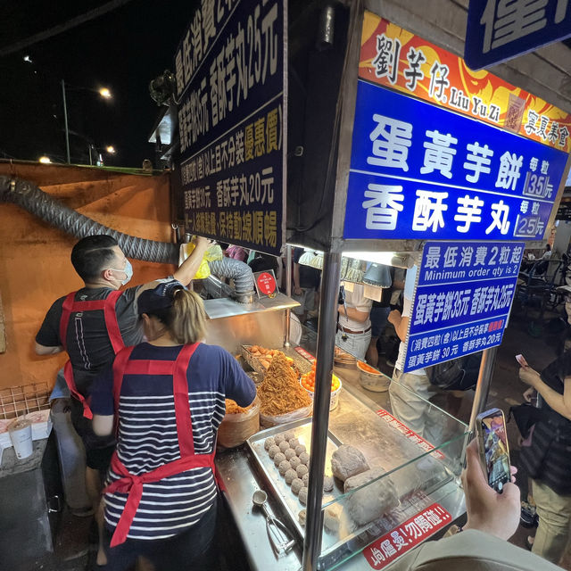 Foodie favourite night market in Taipei