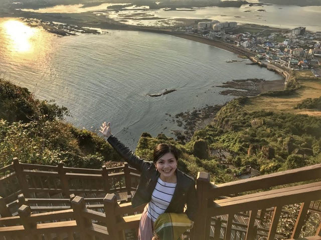 Chasing the Sunset: A Scenic Climb Up Seongsan Ilchulbong