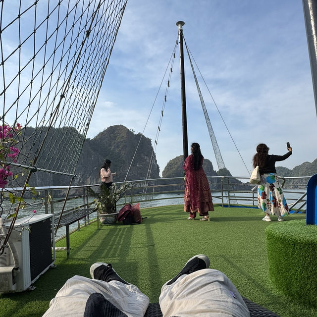 Ha Long Bay - Fun and Relax