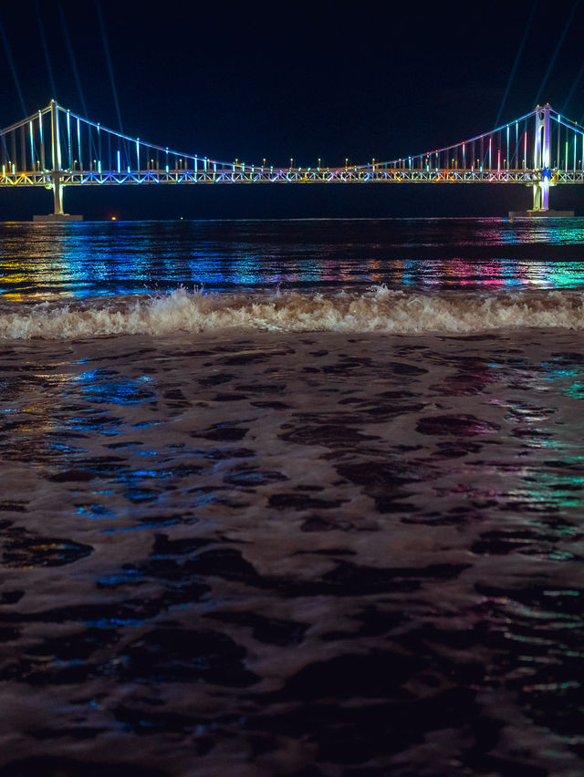 광안대교의 낮과밤이 아름다운 풍경이 인상적인 “광안리 해수욕장”