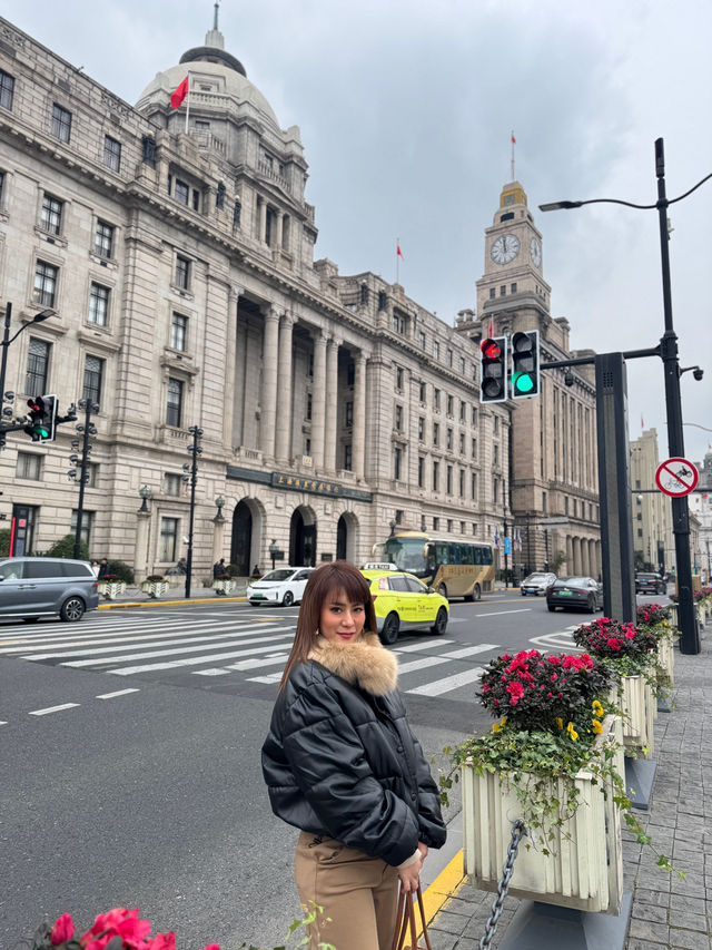 ถ่ายรูปเก๋ๆ ยามเช้า ที่ The bund Shanghai