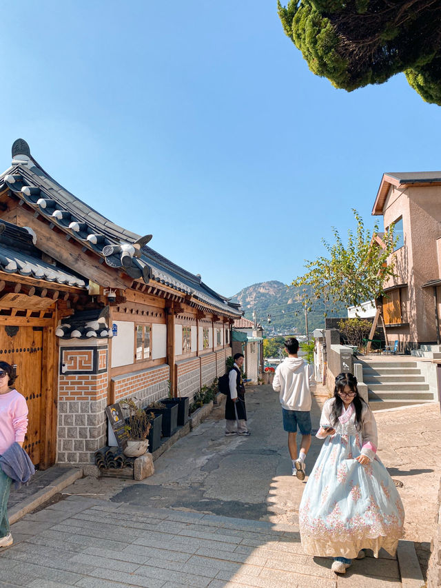 Charming Bukchon Hanok Village, Seoul