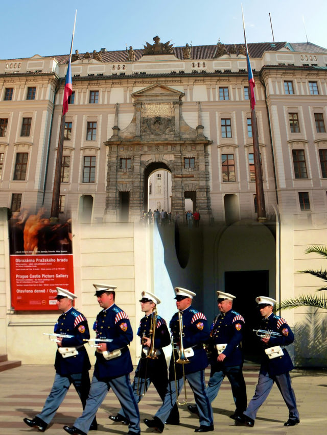 Climbing to History: Our Unforgettable Visit to Prague Castle