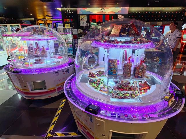 Game Zone Palo, Vibrant Arcade for Family Fun