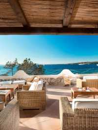 🌟 Sardinia's Luxe Sleeps: Costa Smeralda's Finest 🌊