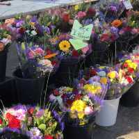 Weekend Market: A Vibrant Slice of Marseille 