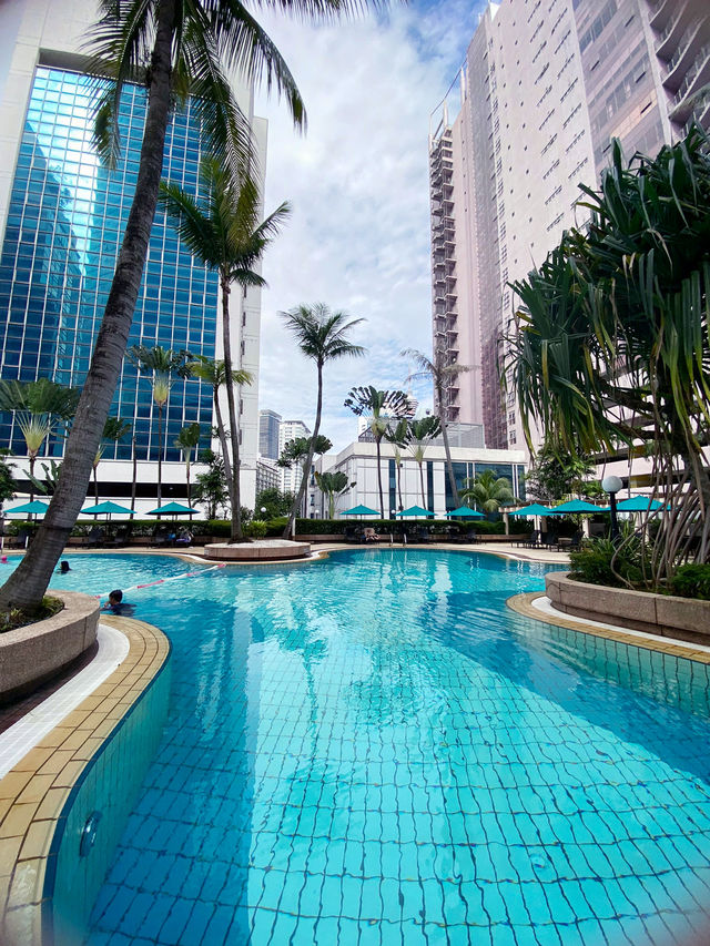 Perfect Itinerary: Poolside Relaxation and City Vibes! 