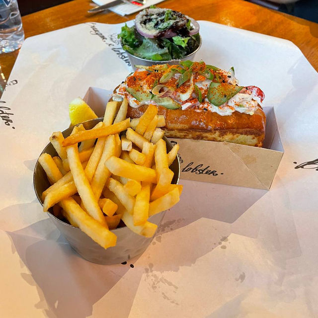 Burger and lobster 