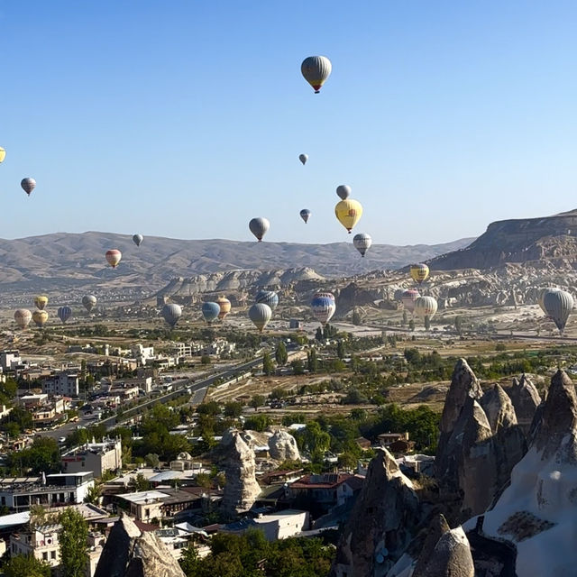 🇹🇷 【トルコ】朝は気球！夜は幻想的な夜景！リピート間違いなし！この展望台に2回は行くべき(^^)