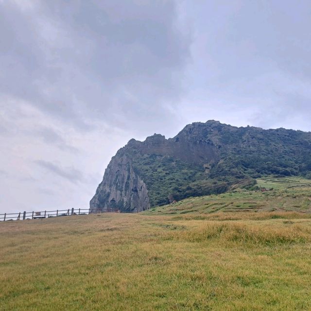 濟洲島柱狀節理帶🏞️天帝淵瀑布📸鳥島新緣橋🌁龍淵峽谷👣熱門打卡景點介紹👍