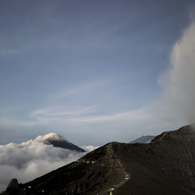 Do Ijen and Bromo crater worth to visit? 