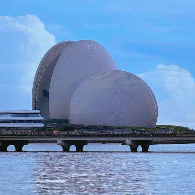 「珠海新地標，日月貝」