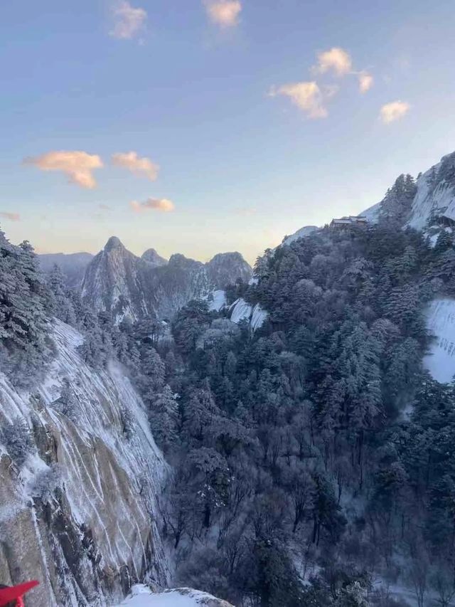 探秘華山：山水之間的人生歷程