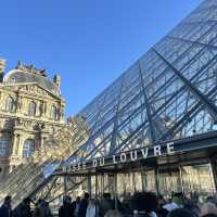 🖼️🎨 Louvre Museum, Paris France!