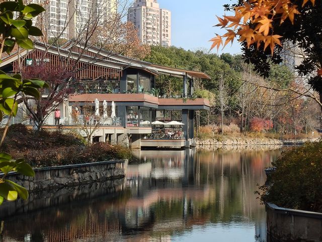 書院氛圍濃厚的和平公園！