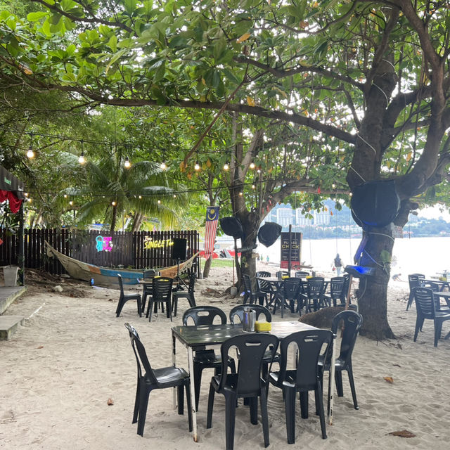 โรงแรม Rainbow Paradise Beach Resort Penang 