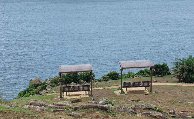 綠草如茵眼前是藍色的海洋-塔門島的絕美風景