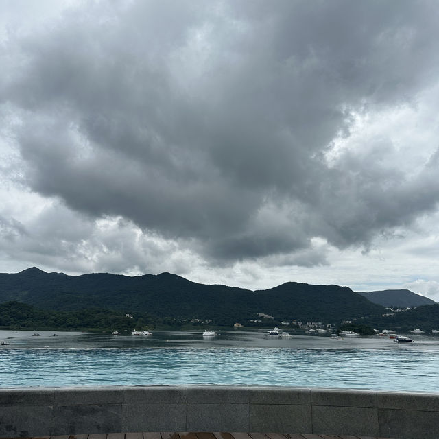 WM infinity pool in Hongkong 