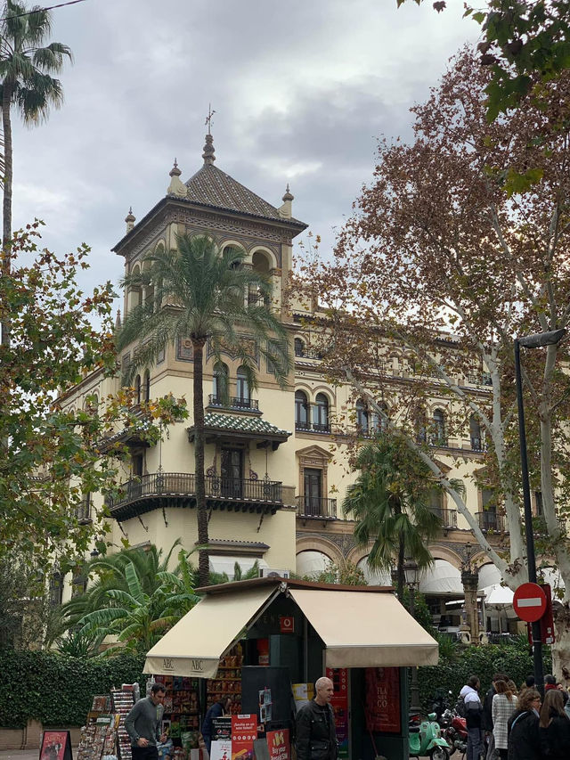 💜Insightful FREE Walking tour in Seville💙a MUST DO! 