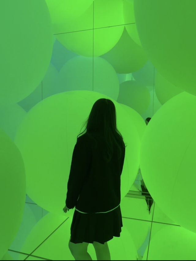 ชมพิพิธภัณฑ์ศิลปะดิจิทัลที่ teamLab Planets TOKYO