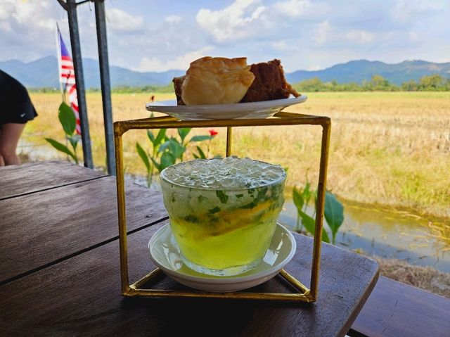 A Sunday vacation relaxation at Loveuu Tea Farm, Balik Pulau