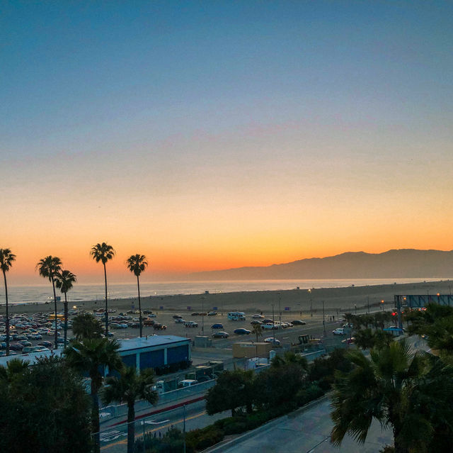 From Sunset to Night at Santa Monica Pier in LA 🇺🇸