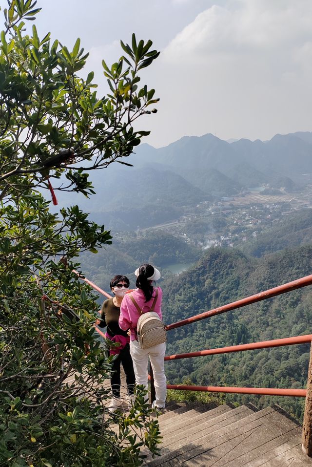 打卡大慈岩風景區。