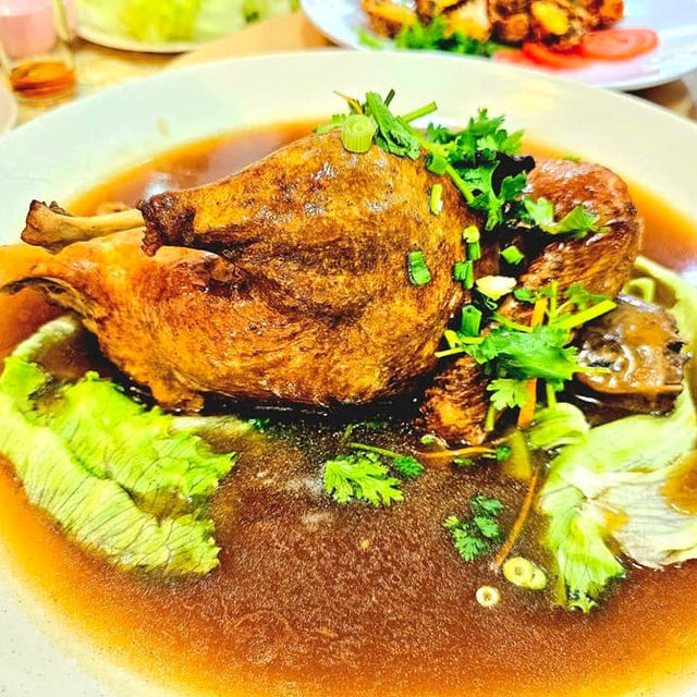 "Enjoying Authentic Flavors at Rawang Bun Heng Restaurant"