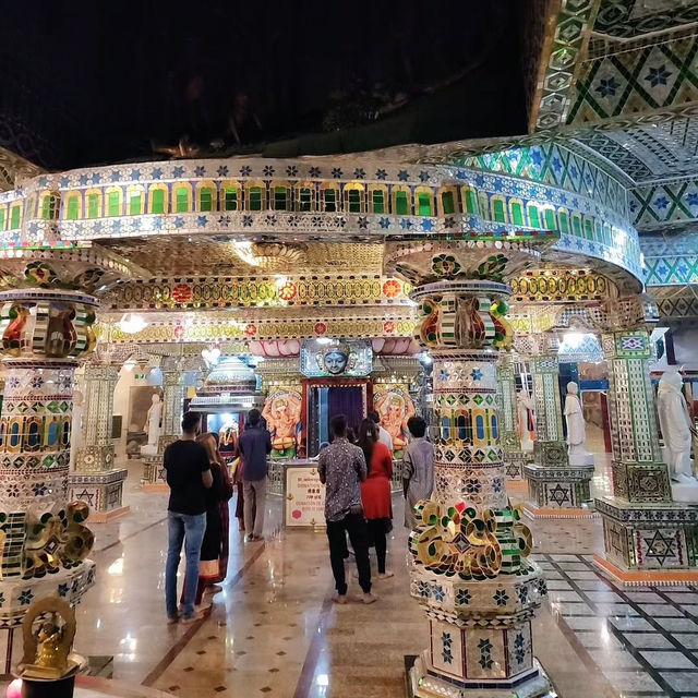 Arulmigu Sri Rajakaliamman Glass Temple: A Sparkling Marvel