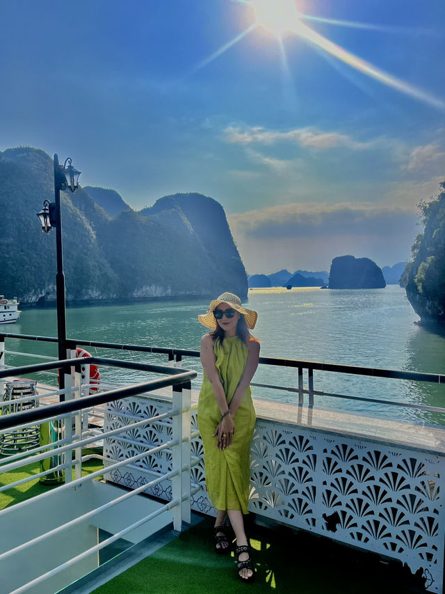 Ha Long Bay, beautiful island