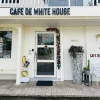 Cozy Bliss: A Delightful Escape at Café De White, Kuantan!