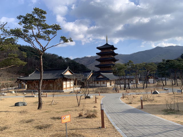 "사명대사공원, 김천에서 자연과 역사에 빠지다"