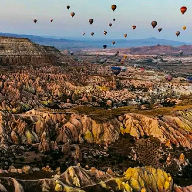 AN UNFORGETTABLE HOT AIR BALLOON RIDE!