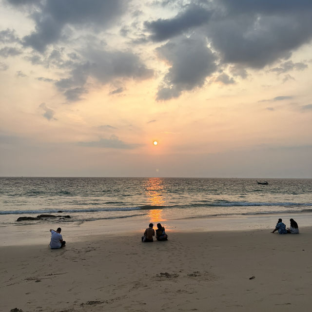 เกาะที่ขึ้นชื่อว่ามีชายหาดที่สวยที่สุดในโลก Kradan